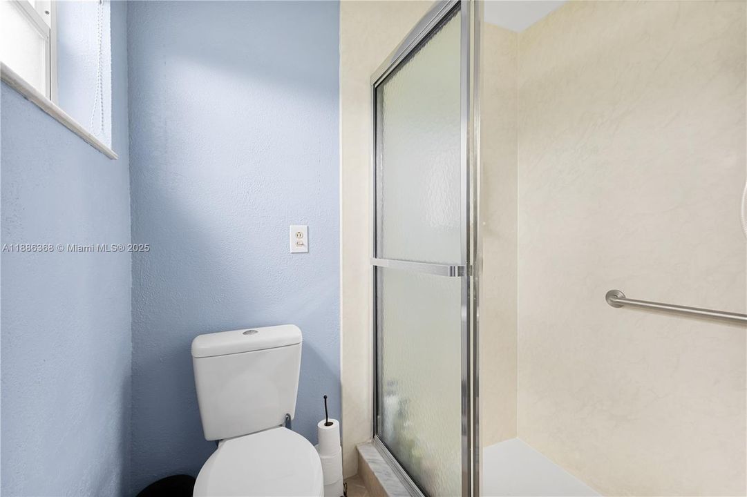 En Venta: $725,000 (3 camas, 2 baños, 1753 Pies cuadrados)