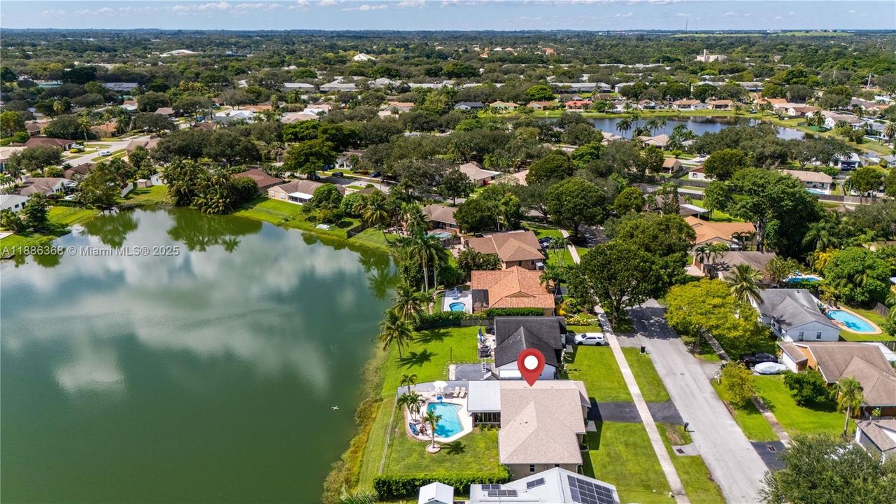 En Venta: $725,000 (3 camas, 2 baños, 1753 Pies cuadrados)