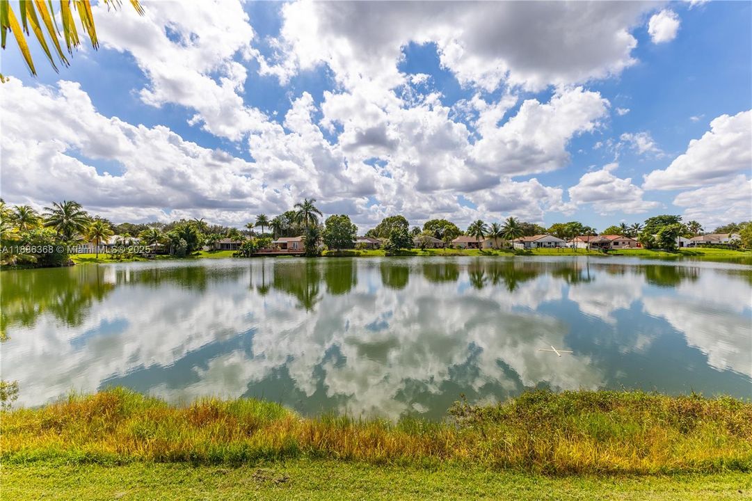 En Venta: $725,000 (3 camas, 2 baños, 1753 Pies cuadrados)