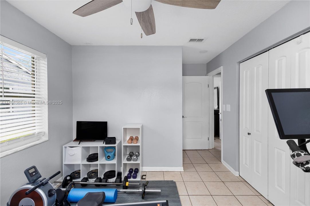 En Venta: $725,000 (3 camas, 2 baños, 1753 Pies cuadrados)