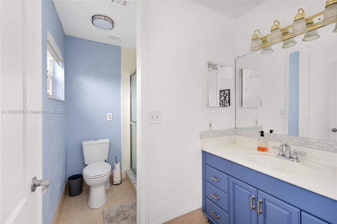 En Venta: $725,000 (3 camas, 2 baños, 1753 Pies cuadrados)