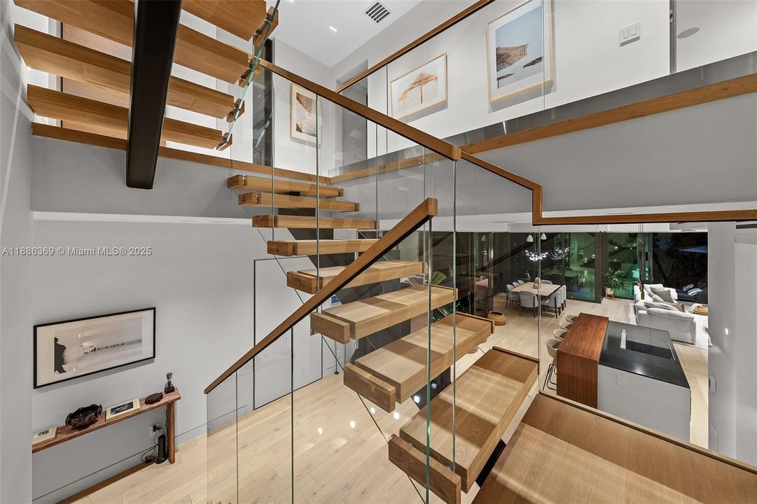 For Rent: $42,900 (5 beds, 6 baths, 4287 Square Feet)