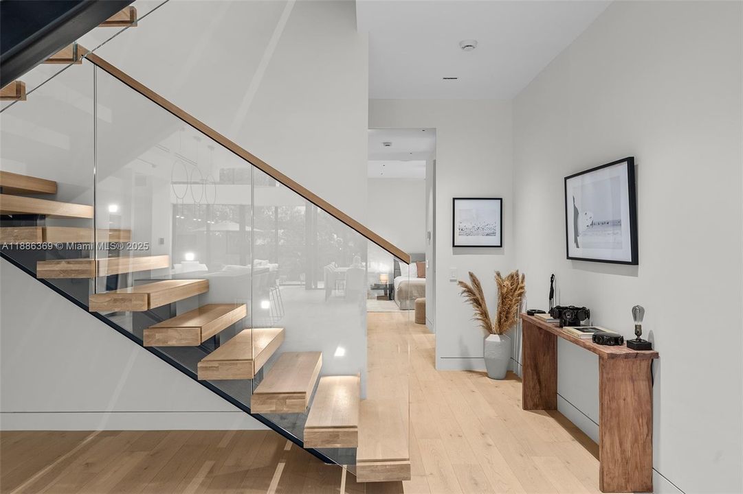 For Rent: $42,900 (5 beds, 6 baths, 4287 Square Feet)