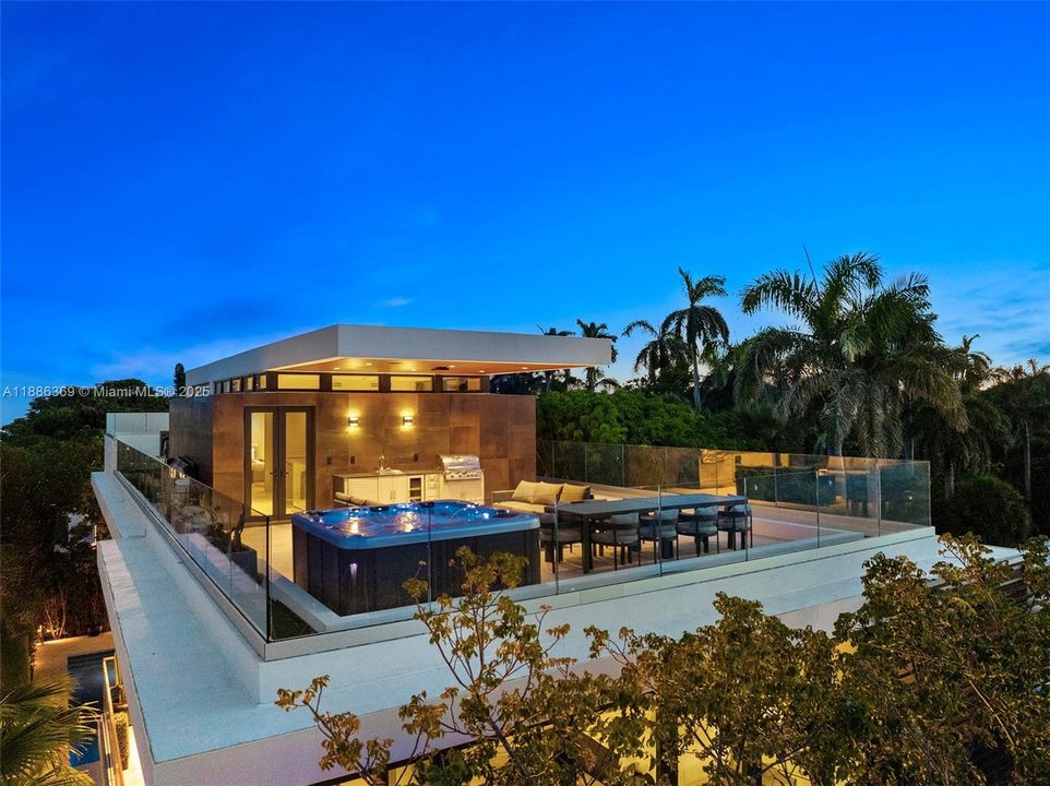 For Rent: $42,900 (5 beds, 6 baths, 4287 Square Feet)