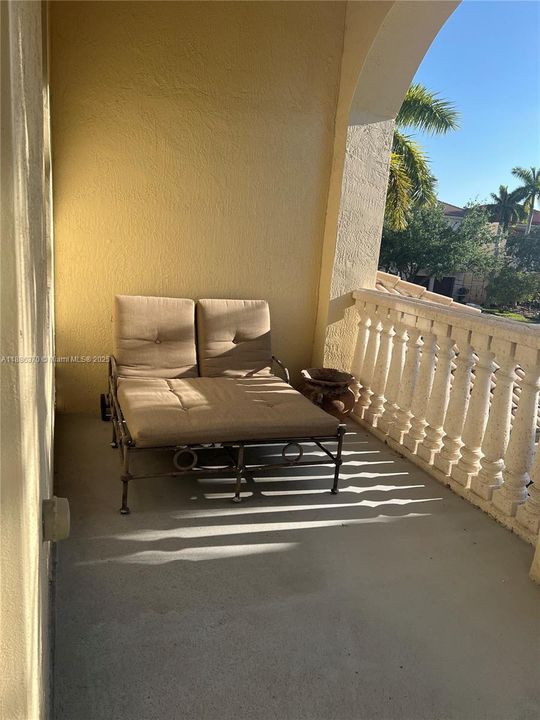 For Rent: $5,900 (5 beds, 4 baths, 3904 Square Feet)