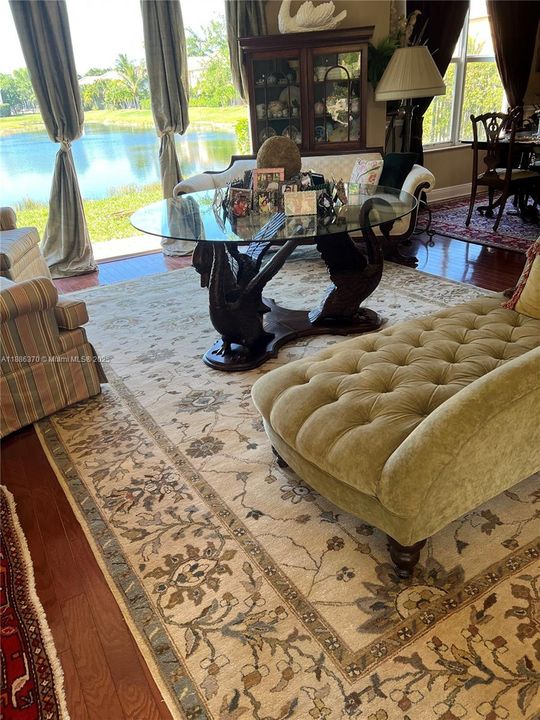 For Rent: $5,900 (5 beds, 4 baths, 3904 Square Feet)