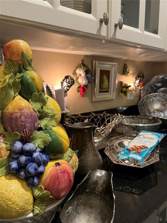 For Rent: $5,900 (5 beds, 4 baths, 3904 Square Feet)