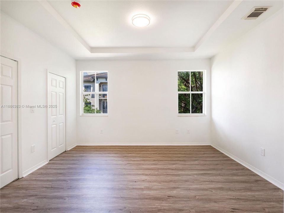 Active With Contract: $399,999 (4 beds, 2 baths, 2028 Square Feet)