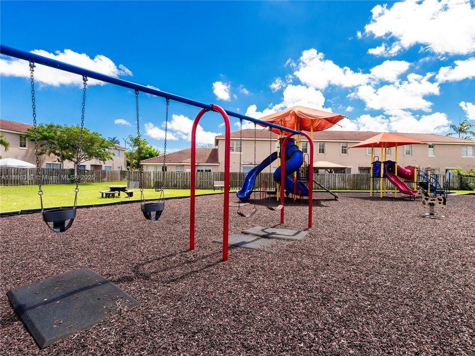 Active With Contract: $399,999 (4 beds, 2 baths, 2028 Square Feet)