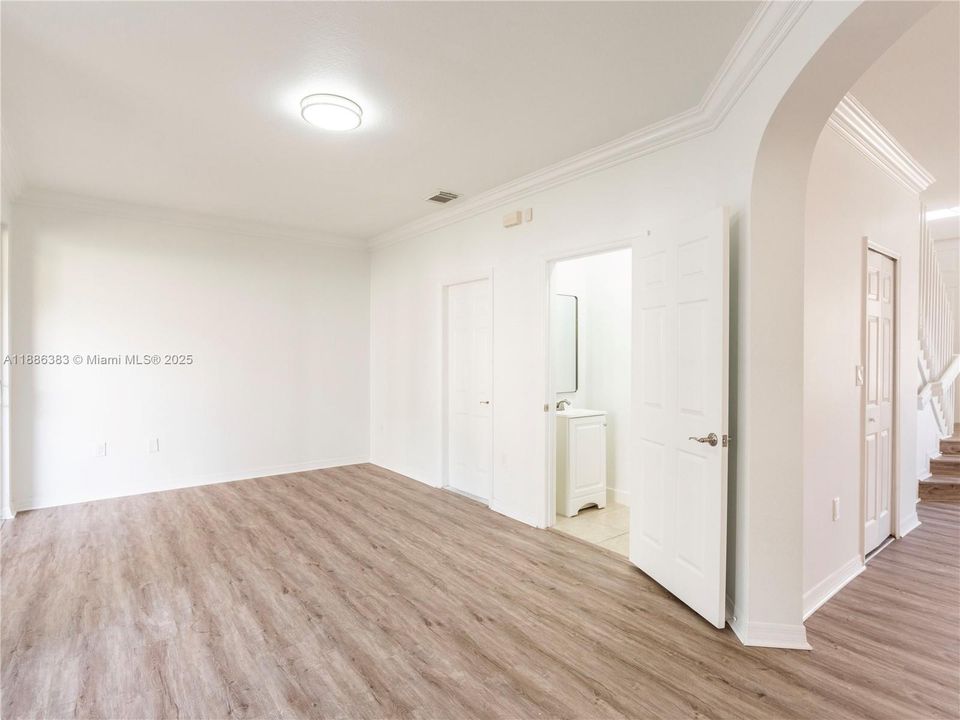 Active With Contract: $399,999 (4 beds, 2 baths, 2028 Square Feet)