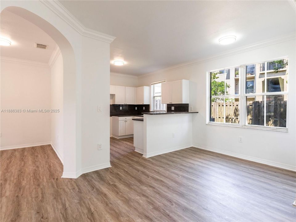 Active With Contract: $399,999 (4 beds, 2 baths, 2028 Square Feet)