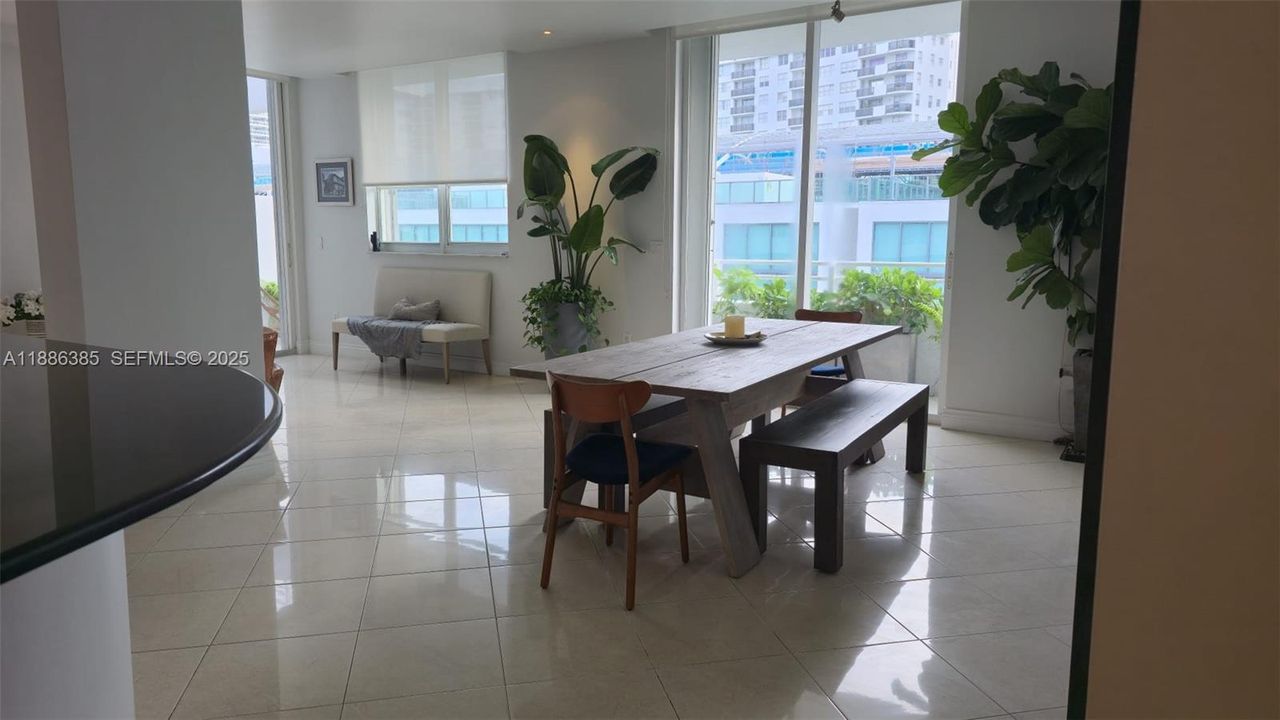 For Sale: $868,000 (2 beds, 2 baths, 1270 Square Feet)