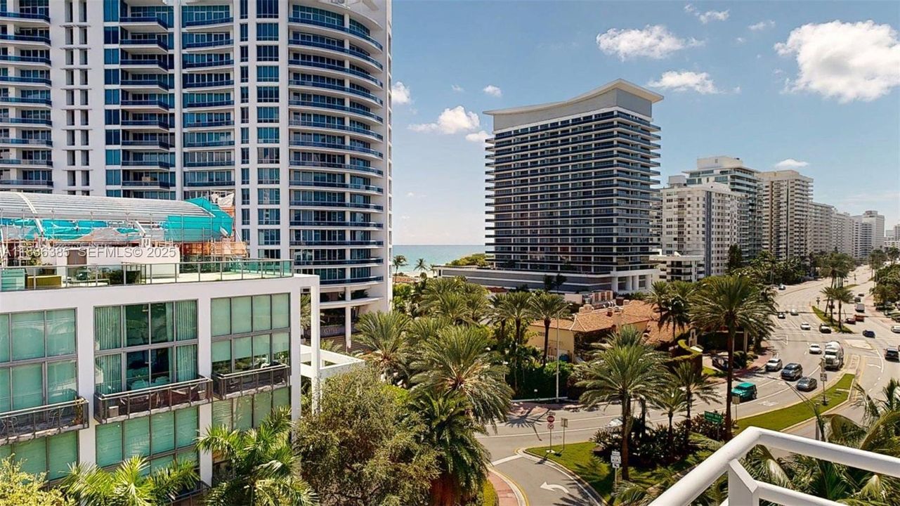 For Sale: $868,000 (2 beds, 2 baths, 1270 Square Feet)