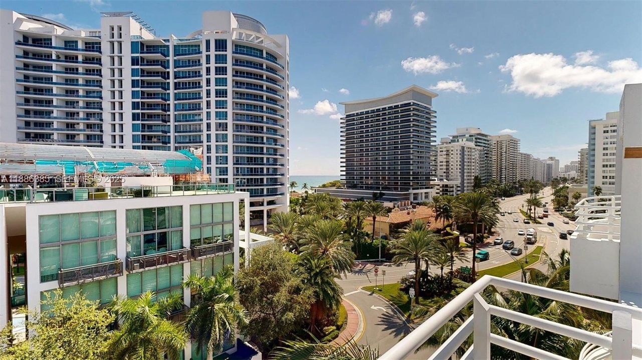 For Sale: $868,000 (2 beds, 2 baths, 1270 Square Feet)