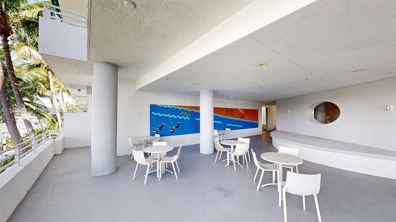 For Sale: $868,000 (2 beds, 2 baths, 1270 Square Feet)