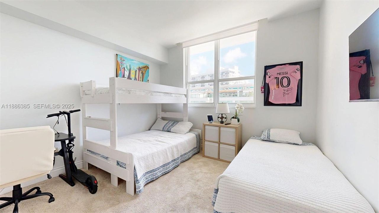 For Sale: $868,000 (2 beds, 2 baths, 1270 Square Feet)