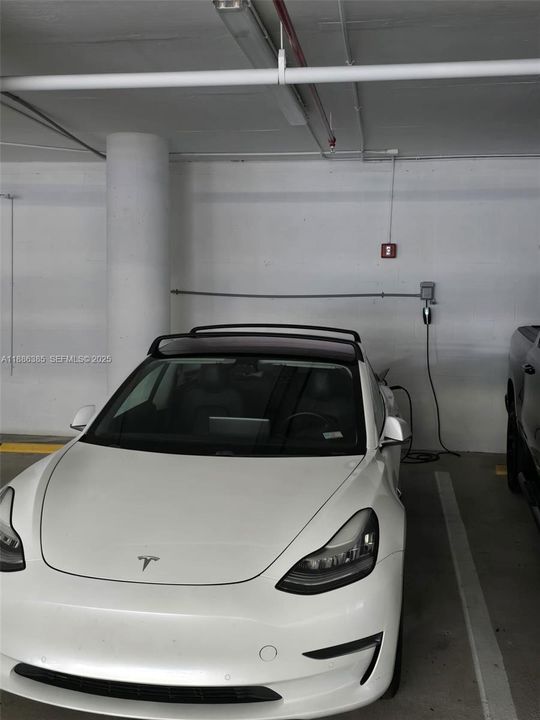 For Sale: $868,000 (2 beds, 2 baths, 1270 Square Feet)