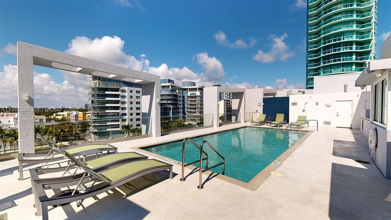 For Sale: $868,000 (2 beds, 2 baths, 1270 Square Feet)