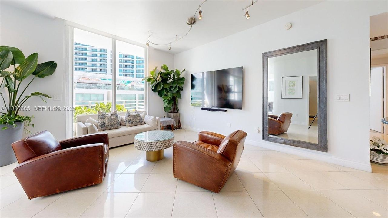 For Sale: $868,000 (2 beds, 2 baths, 1270 Square Feet)