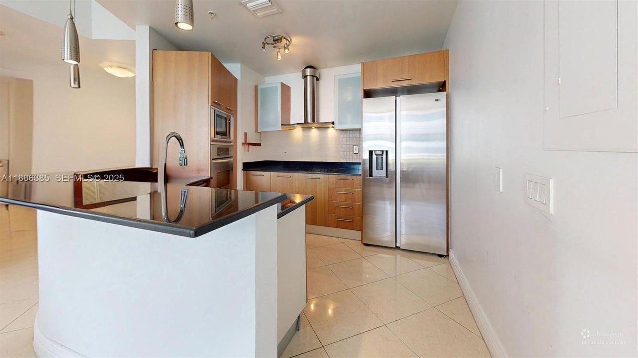 For Sale: $868,000 (2 beds, 2 baths, 1270 Square Feet)