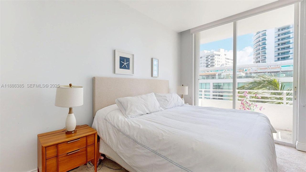 For Sale: $868,000 (2 beds, 2 baths, 1270 Square Feet)