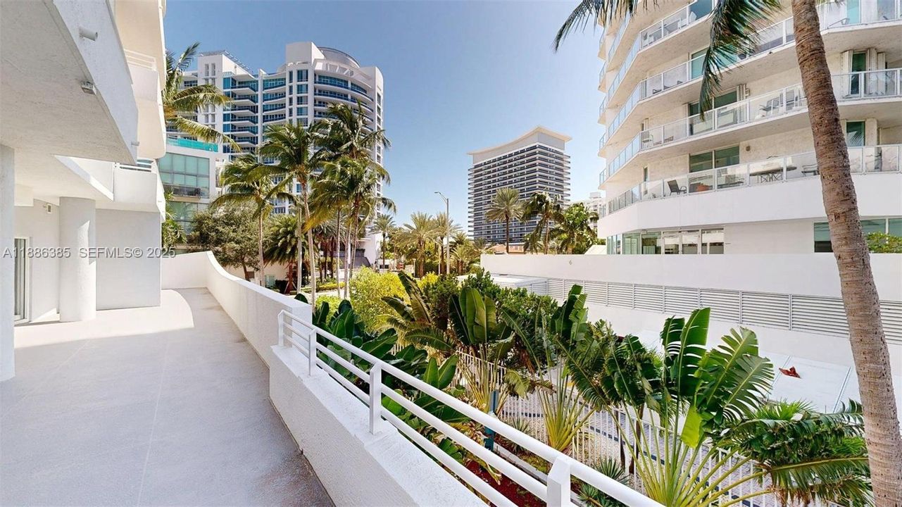 For Sale: $868,000 (2 beds, 2 baths, 1270 Square Feet)