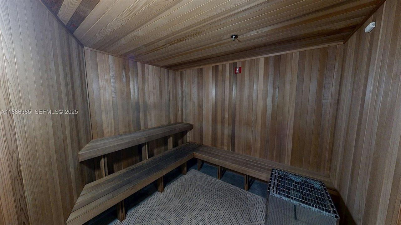 For Sale: $868,000 (2 beds, 2 baths, 1270 Square Feet)