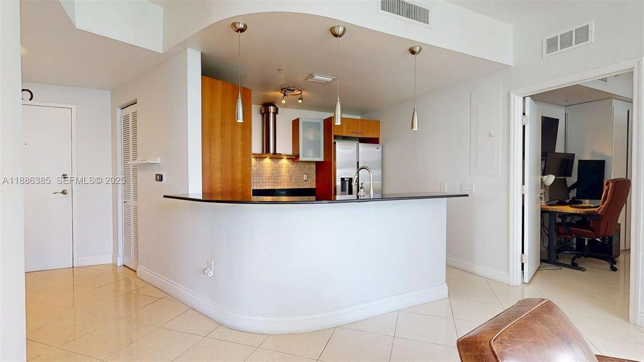 For Sale: $868,000 (2 beds, 2 baths, 1270 Square Feet)