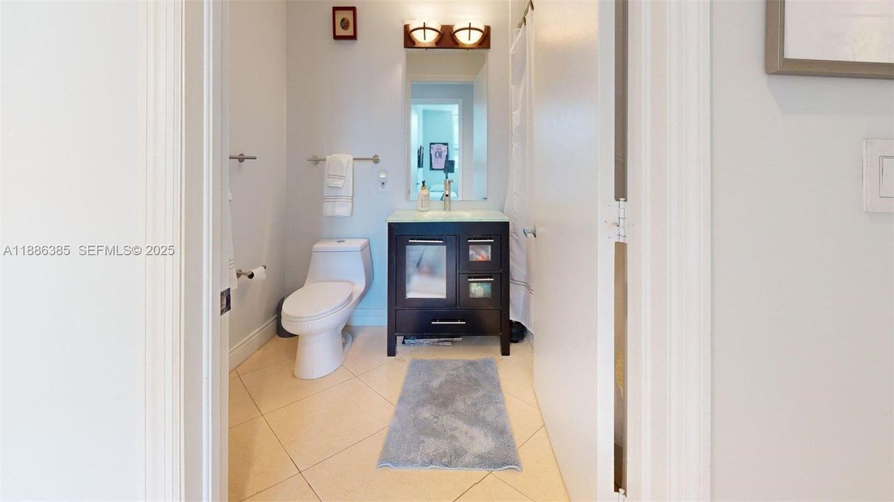 For Sale: $868,000 (2 beds, 2 baths, 1270 Square Feet)