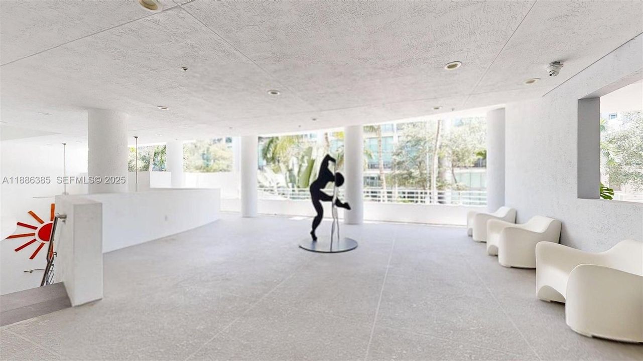 For Sale: $868,000 (2 beds, 2 baths, 1270 Square Feet)