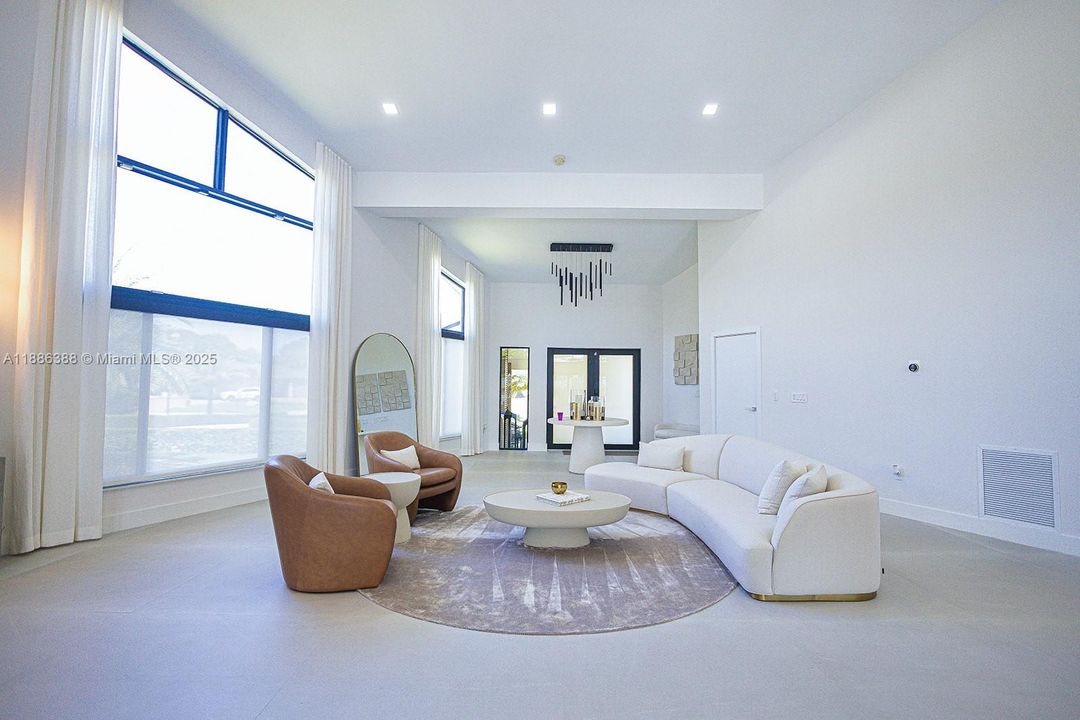 For Sale: $5,500,000 (6 beds, 5 baths, 6112 Square Feet)