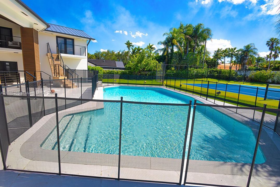 For Sale: $5,500,000 (6 beds, 5 baths, 6112 Square Feet)