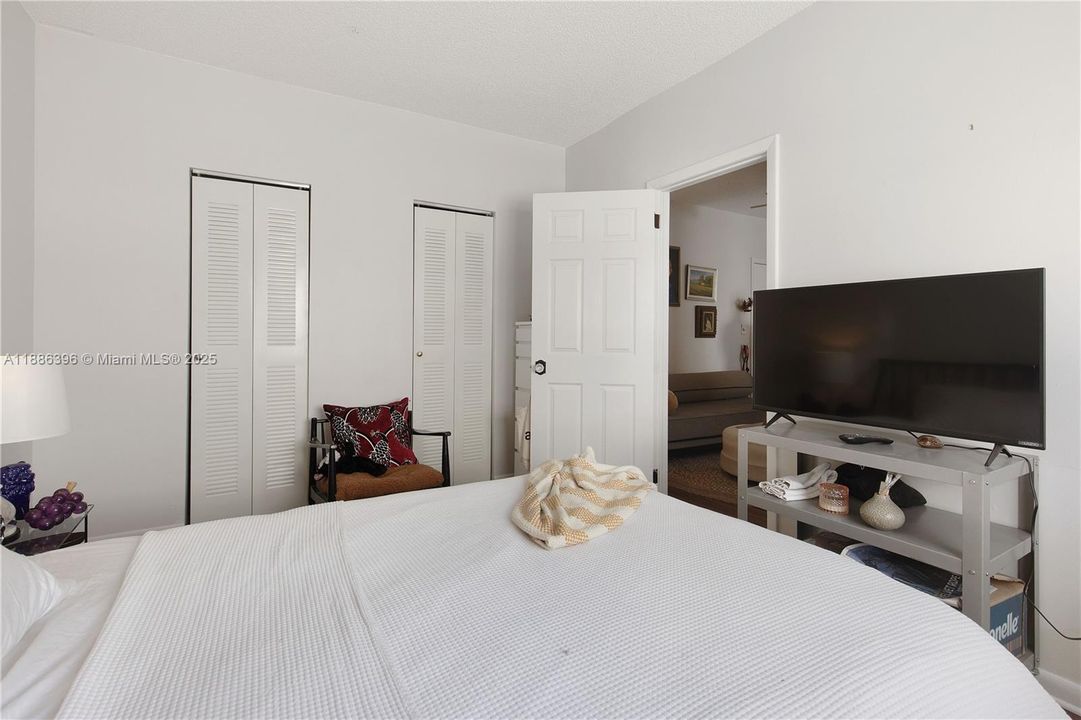 Activo con contrato: $190,000 (2 camas, 1 baños, 715 Pies cuadrados)