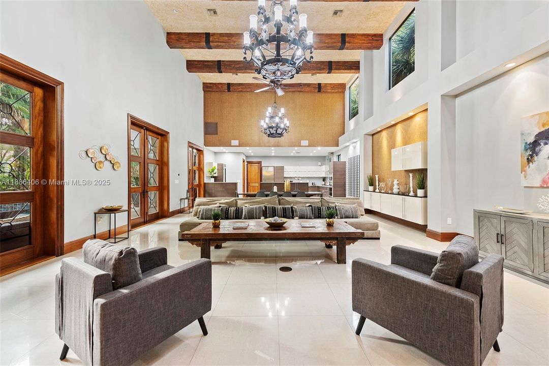 出租: $16,900 (4 贝兹, 4 浴室, 4603 平方英尺)