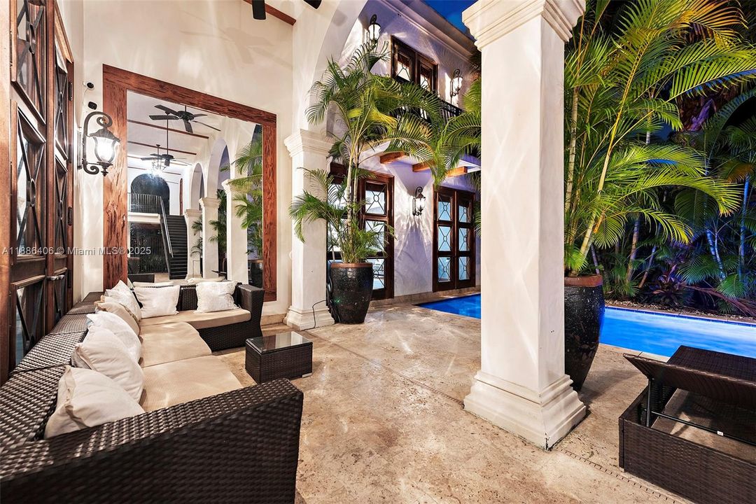 出租: $16,900 (4 贝兹, 4 浴室, 4603 平方英尺)