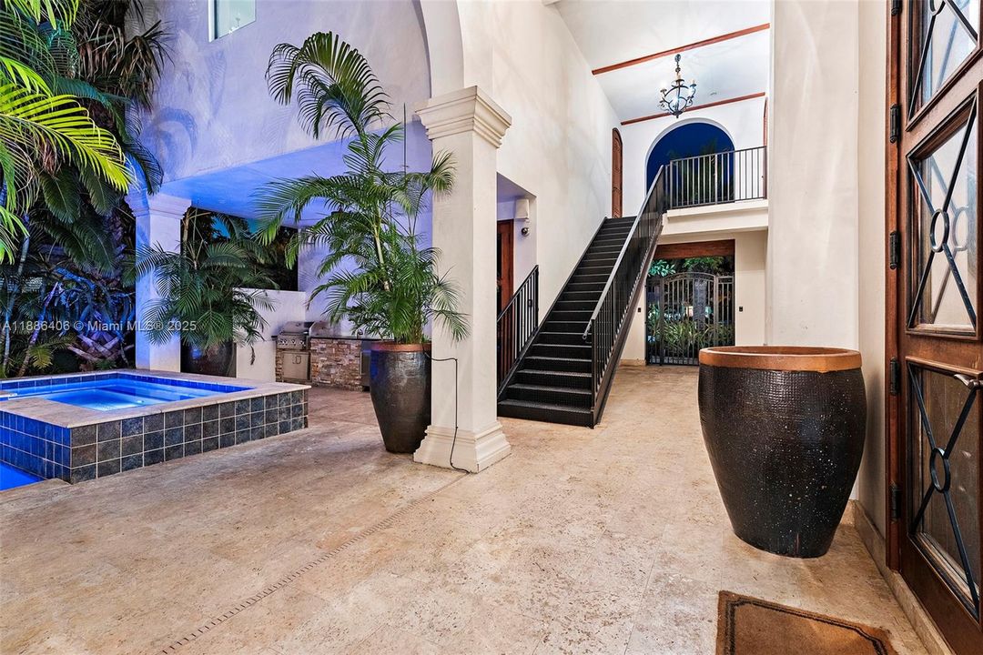 出租: $16,900 (4 贝兹, 4 浴室, 4603 平方英尺)