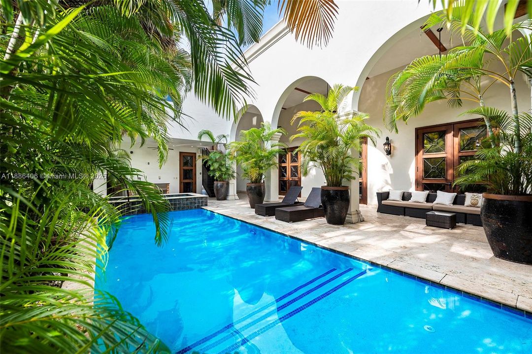 出租: $16,900 (4 贝兹, 4 浴室, 4603 平方英尺)