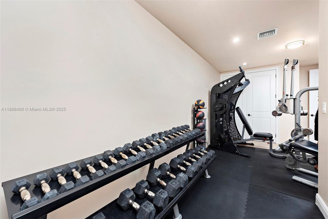 出租: $16,900 (4 贝兹, 4 浴室, 4603 平方英尺)