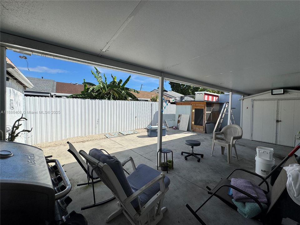 Activo con contrato: $320,000 (2 camas, 1 baños, 982 Pies cuadrados)