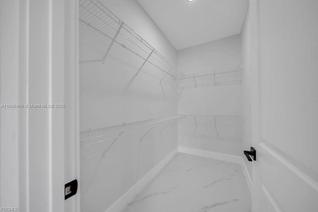 Vendido Recientemente: $329,900 (3 camas, 2 baños, 1536 Pies cuadrados)