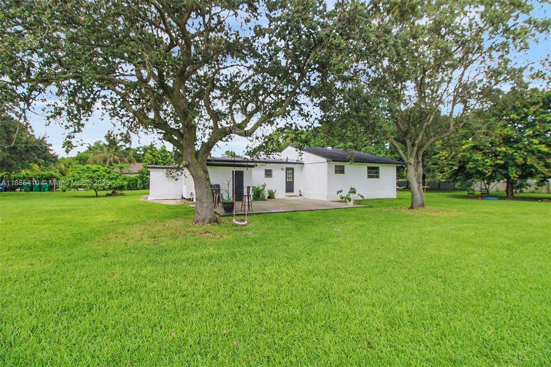 Недавно продано: $775,000 (3 спален, 2 ванн, 1540 Квадратных фут)