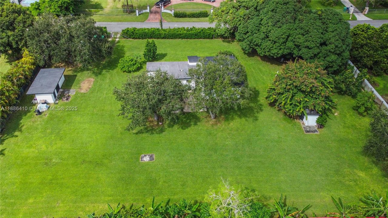 Недавно продано: $775,000 (3 спален, 2 ванн, 1540 Квадратных фут)