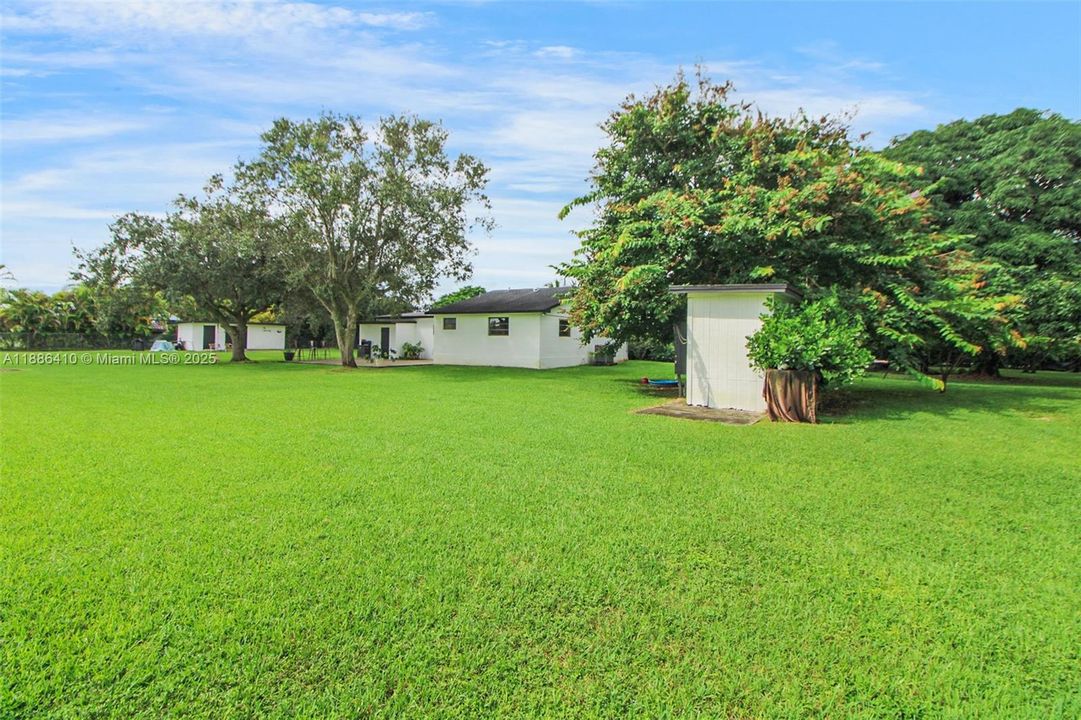 Недавно продано: $775,000 (3 спален, 2 ванн, 1540 Квадратных фут)