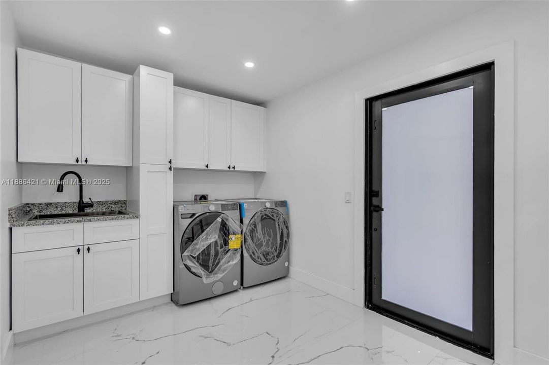 Active With Contract: $790,000 (5 beds, 3 baths, 2226 Square Feet)