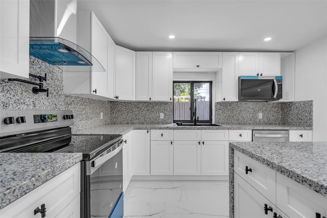 Active With Contract: $790,000 (5 beds, 3 baths, 2226 Square Feet)