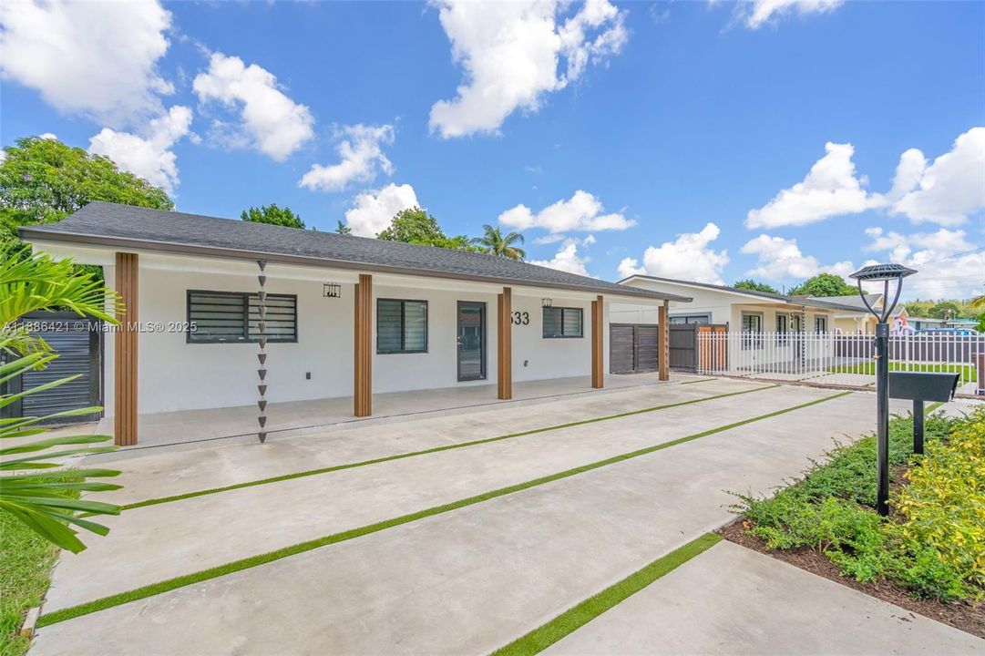 Active With Contract: $790,000 (5 beds, 3 baths, 2226 Square Feet)