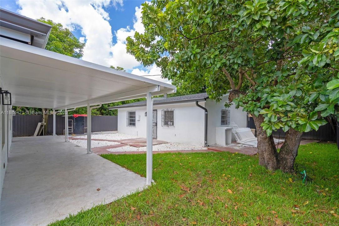 Active With Contract: $790,000 (5 beds, 3 baths, 2226 Square Feet)