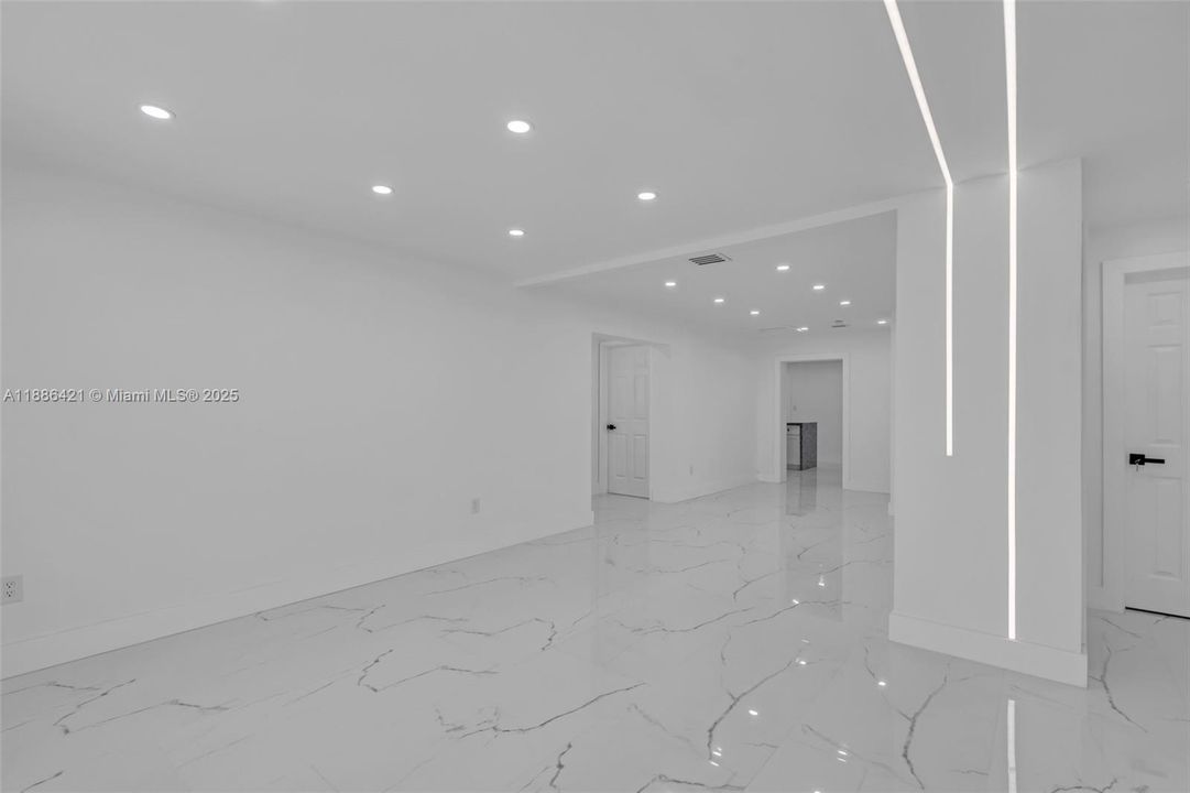 Active With Contract: $790,000 (5 beds, 3 baths, 2226 Square Feet)