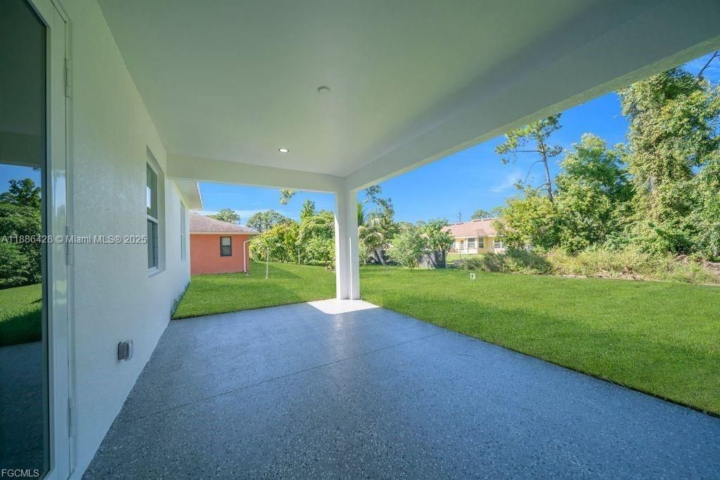 Active With Contract: $329,900 (3 beds, 2 baths, 1536 Square Feet)