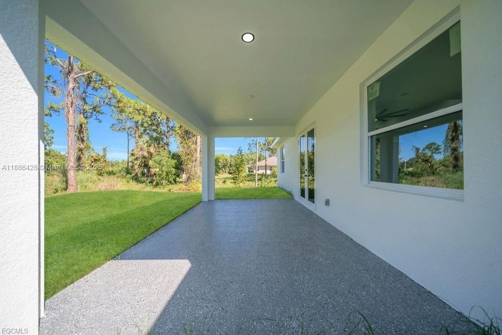 Active With Contract: $329,900 (3 beds, 2 baths, 1536 Square Feet)